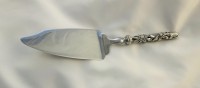 FLANNEL FLOWER CAKE SERVER 